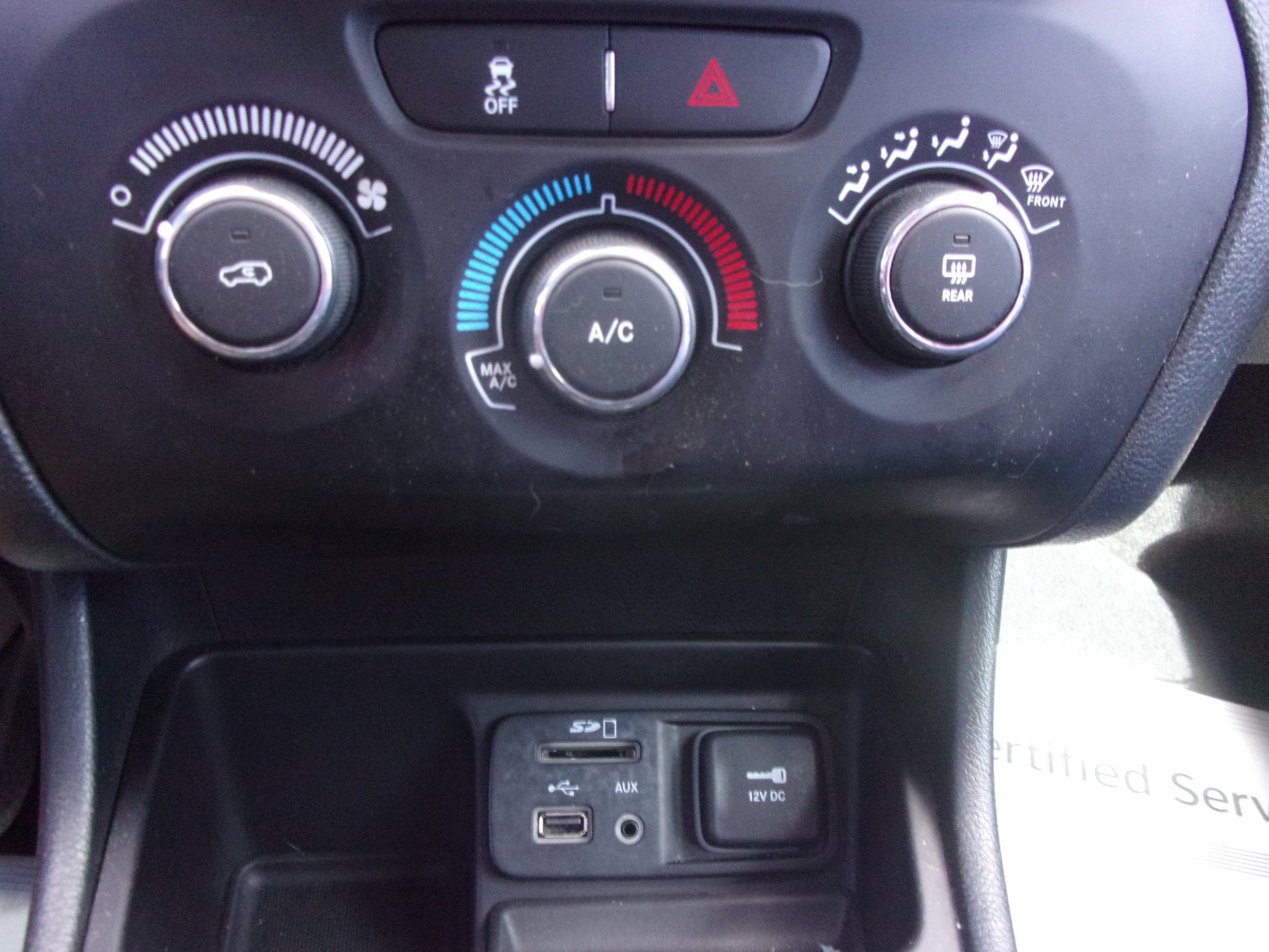 2016 Jeep Cherokee Sport