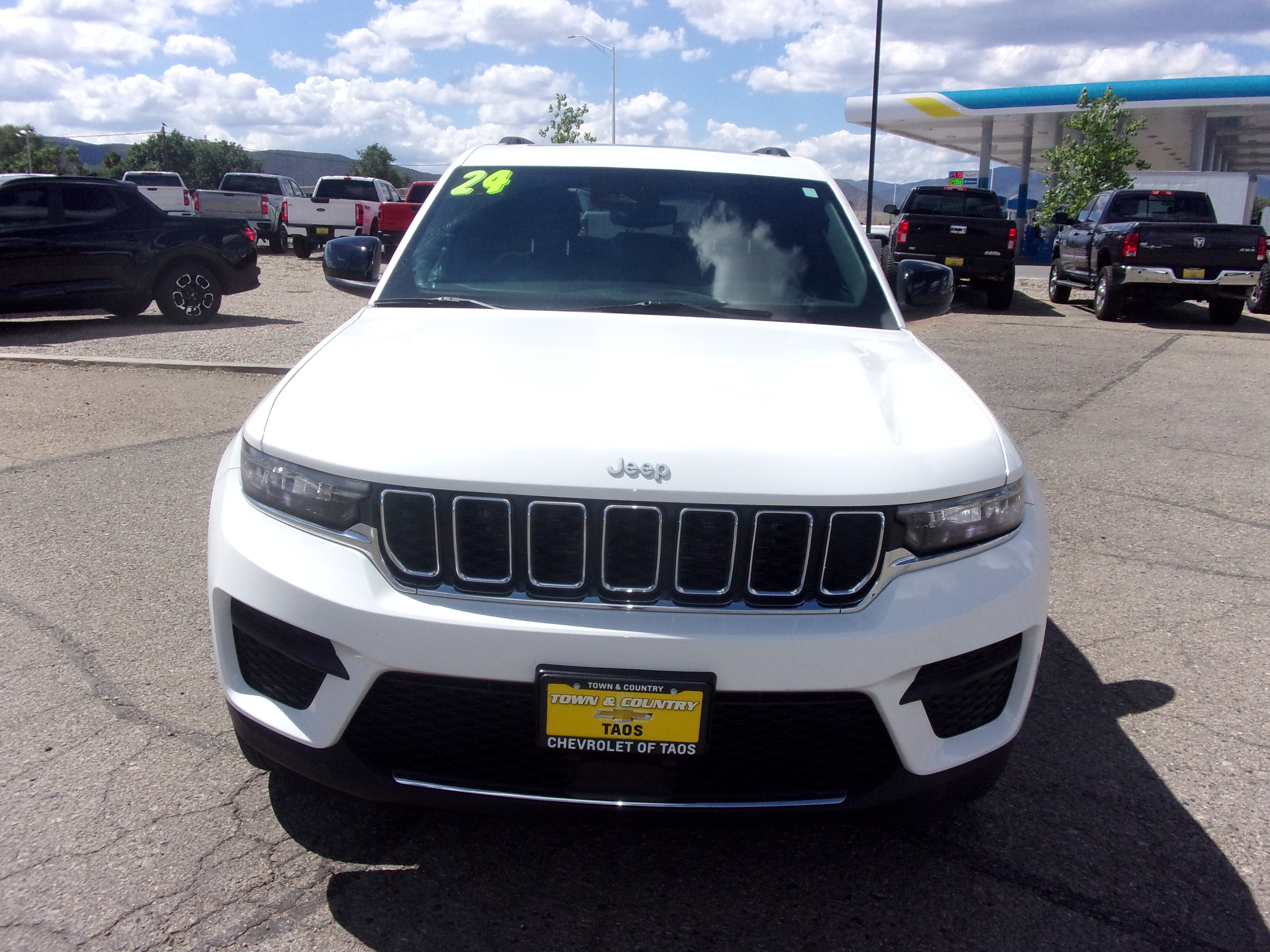 2024 Jeep Grand Cherokee Laredo X