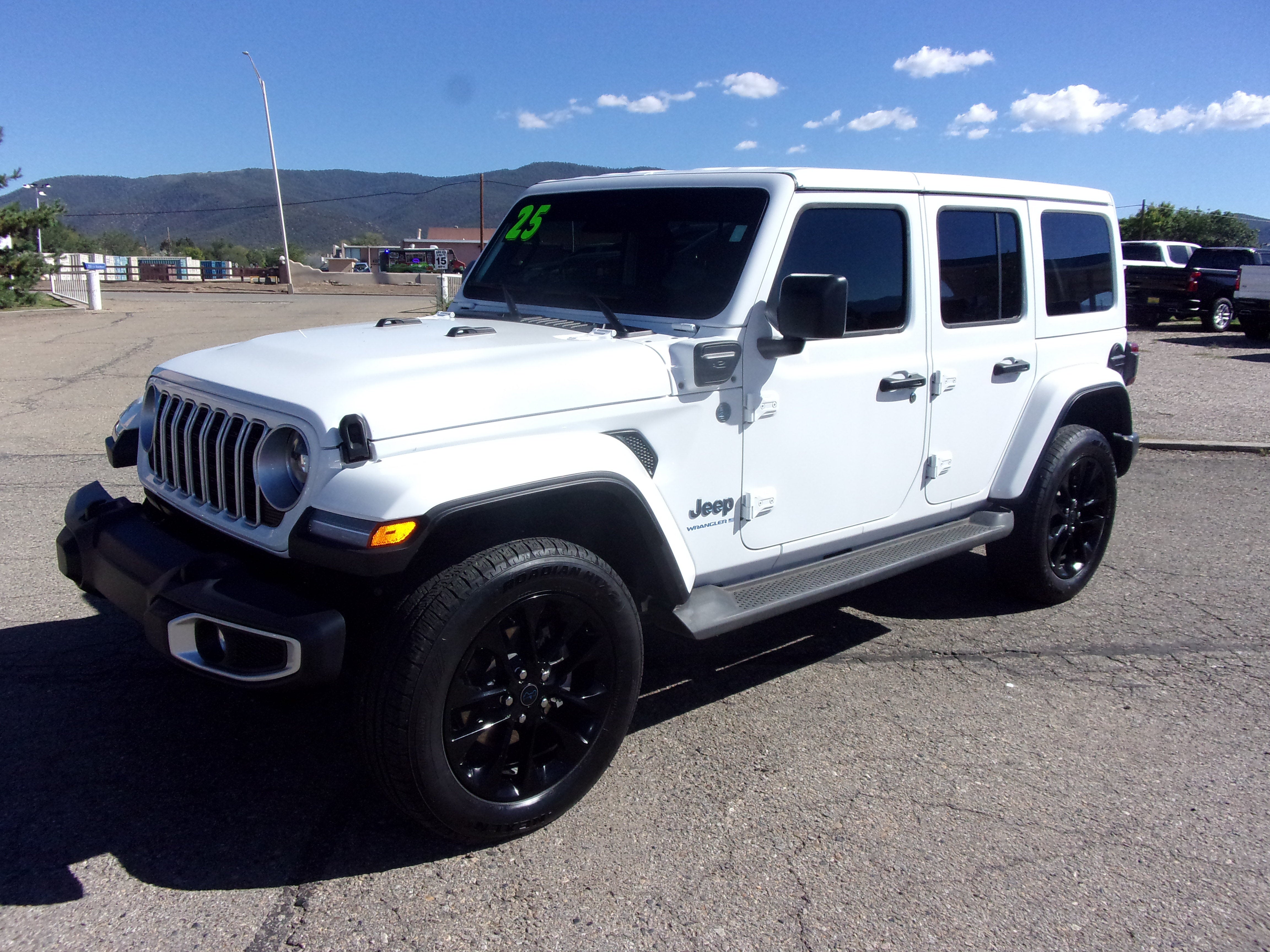 2025 Jeep Wrangler 4xe Sahara