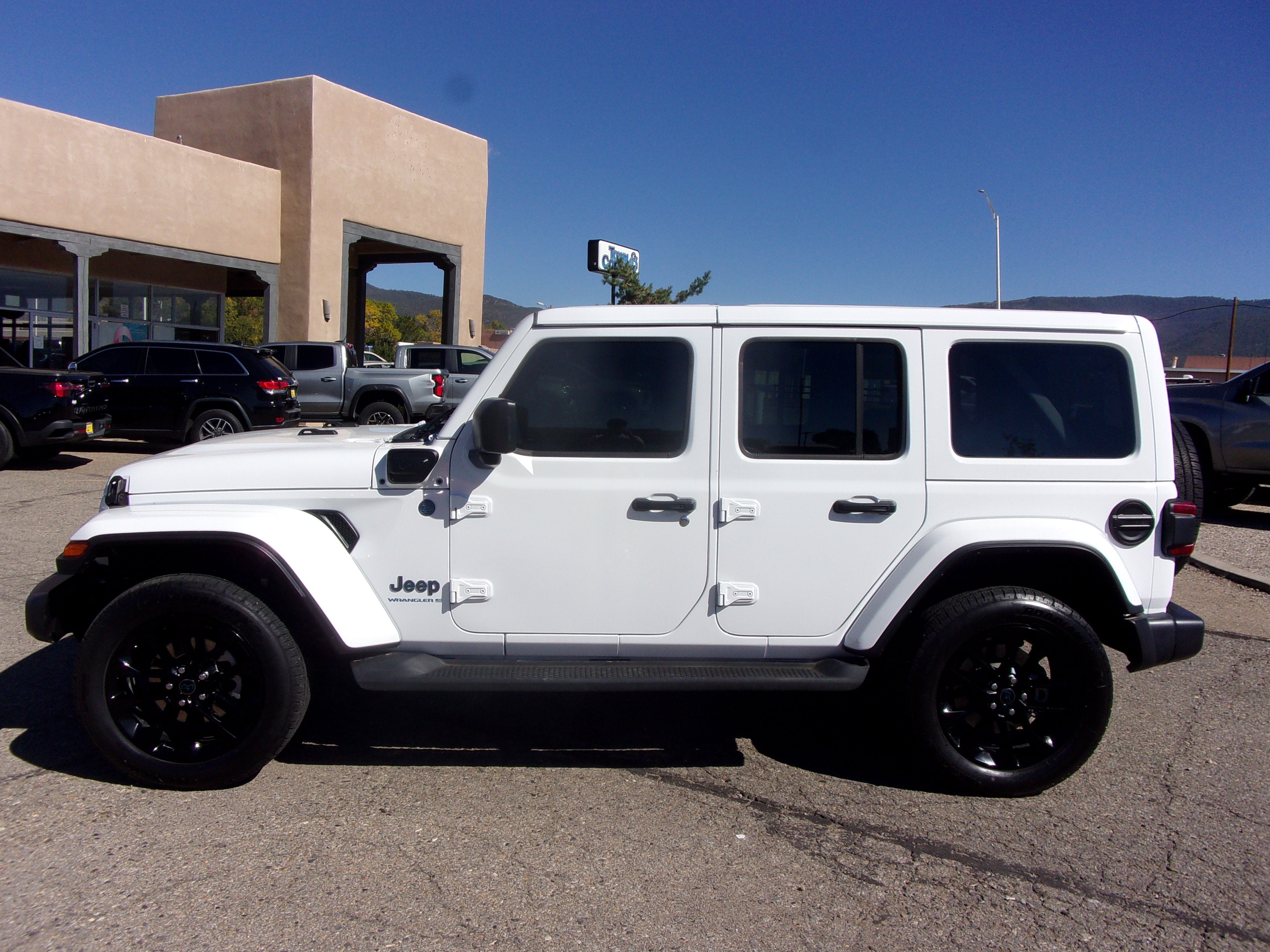 2025 Jeep Wrangler 4xe Sahara
