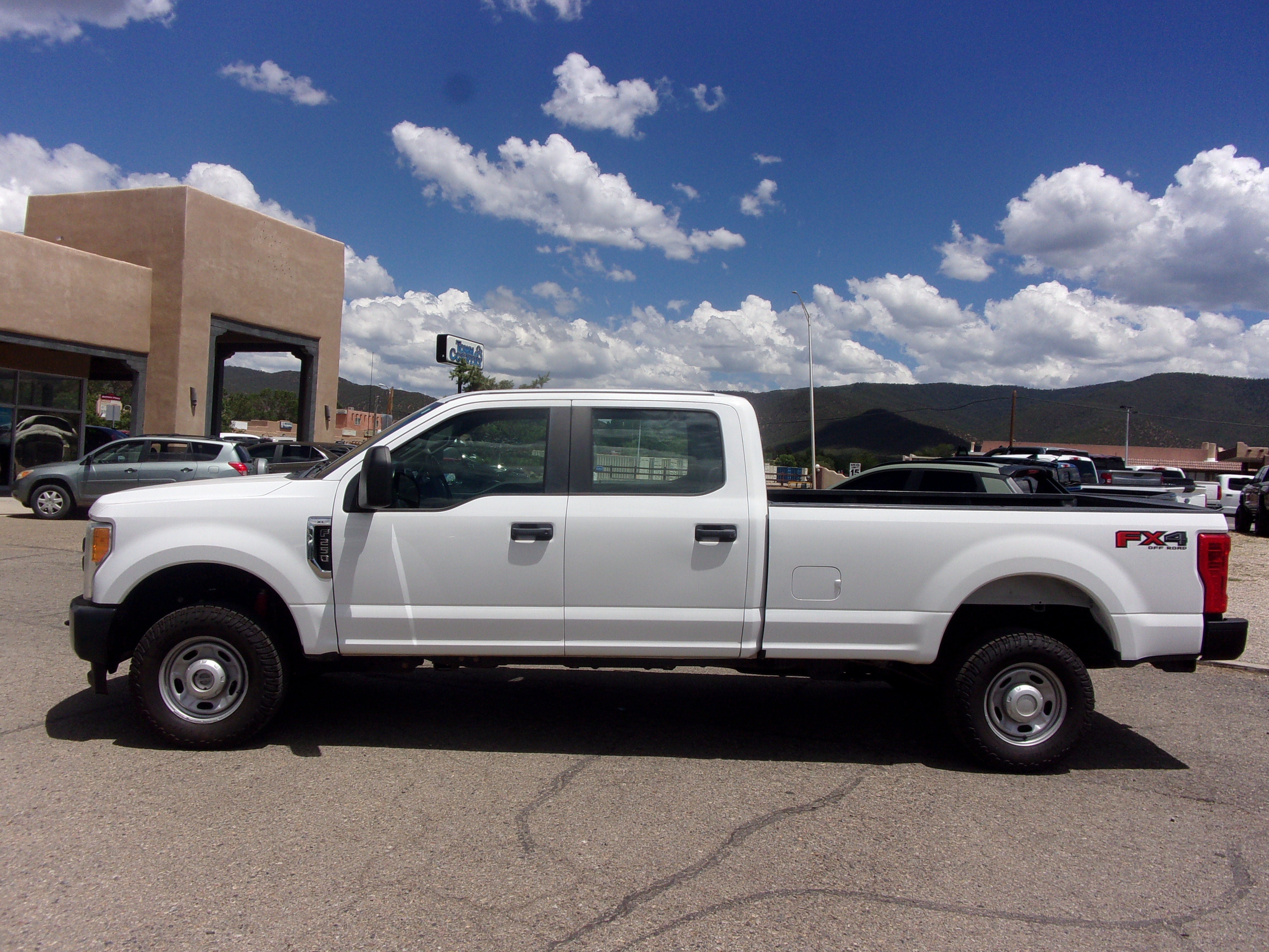 2017 Ford Super Duty F-250 SRW Lariat