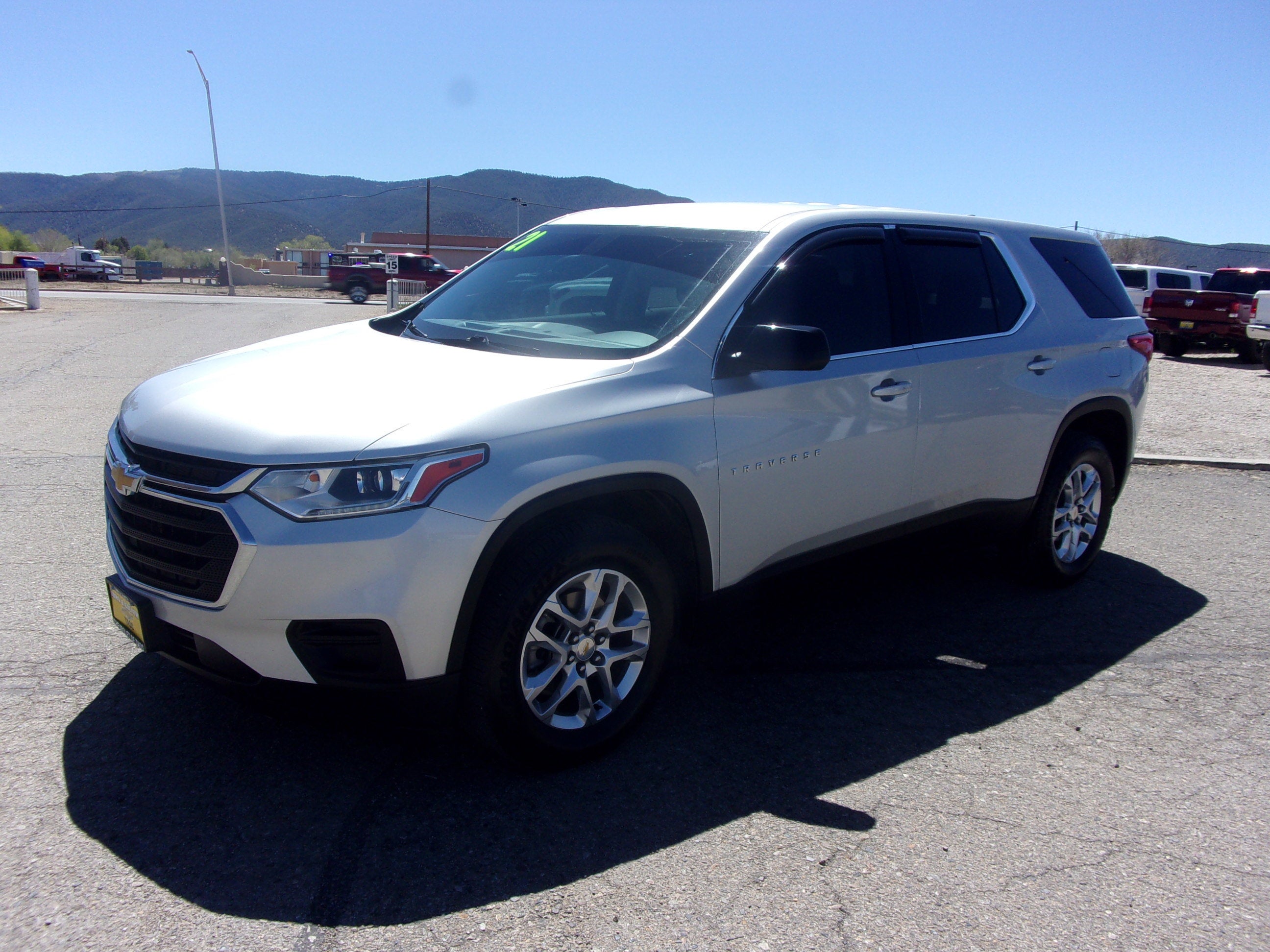 2021 Chevrolet Traverse AWD LS's photo