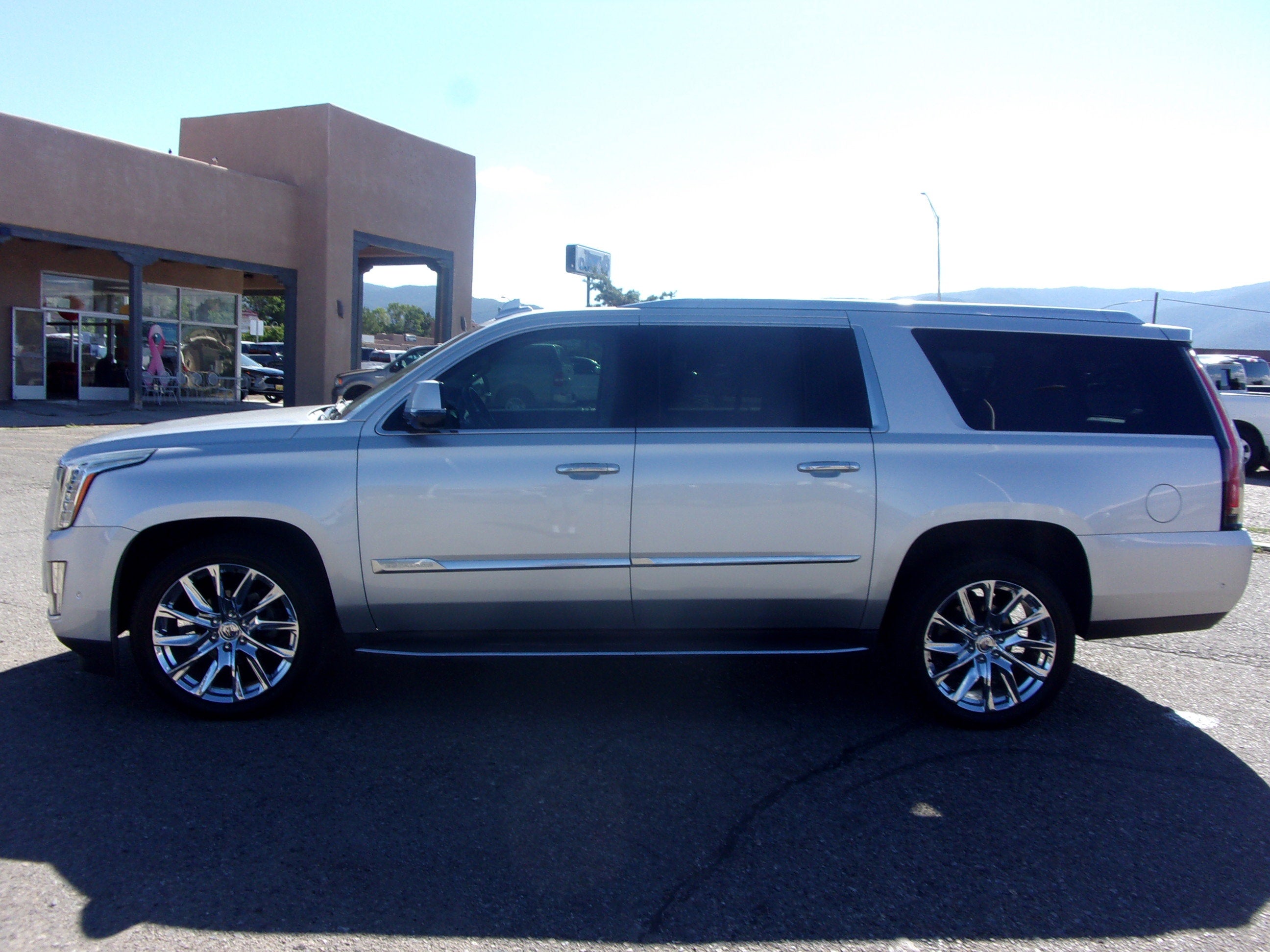 2019 Cadillac Escalade ESV Luxury