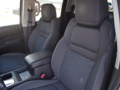 2024 Nissan Frontier SV