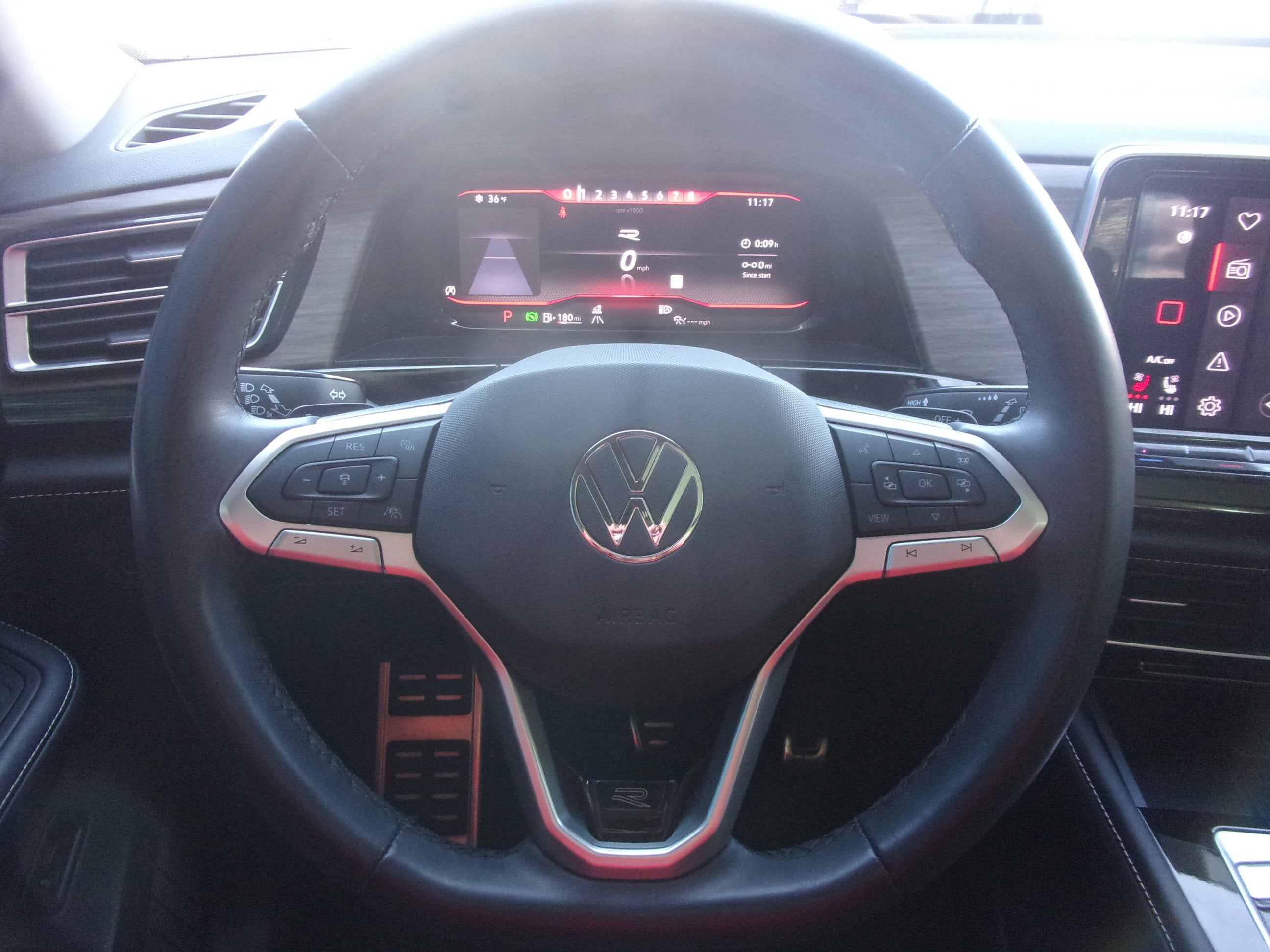 2024 Volkswagen Atlas 2.0T SEL Premium R-Line