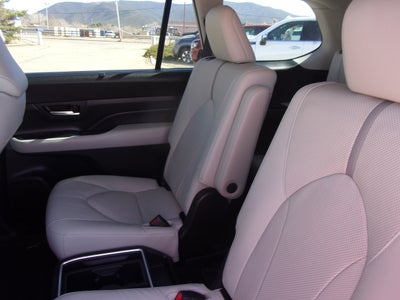 2024 Toyota Grand Highlander XLE