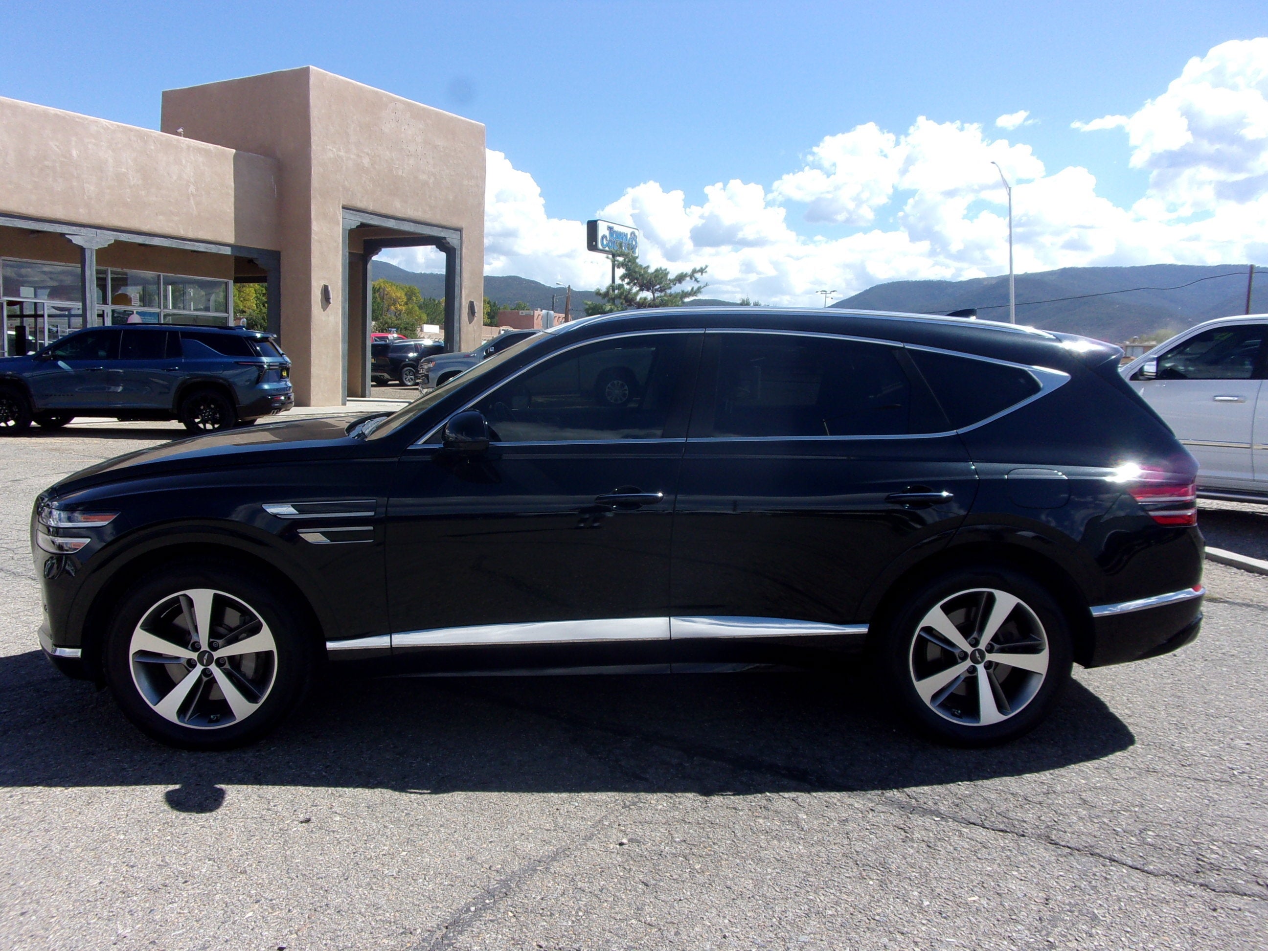 2021 Genesis GV80 Base